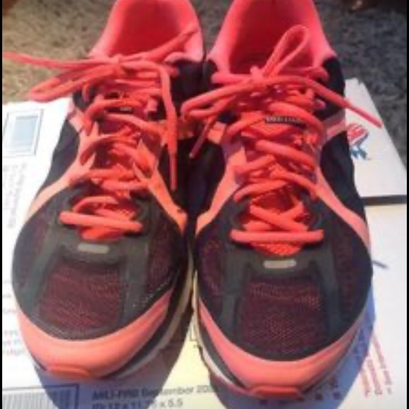 Nike Air Max Black/Hot Pink with PowerStep Pinnacle insole included! 8.5 - Picture 2 of 11